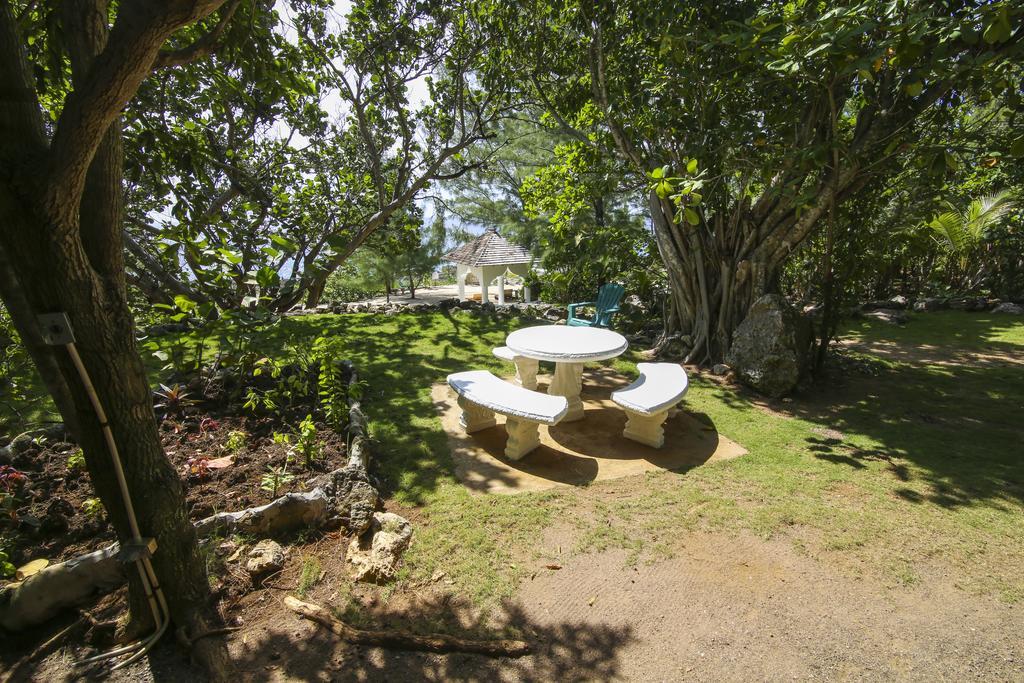 Tingalaya'S Retreat Hotel Negril Exterior photo